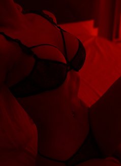 delsa vip - escort in Muscat Photo 8 of 8