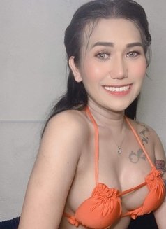 chloe mae - Transsexual escort in Hong Kong Photo 18 of 18