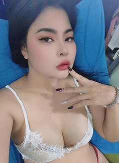 Demi new lady - puta in Muscat Photo 9 of 10