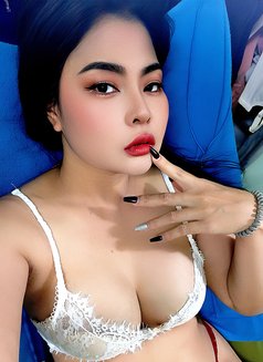 Demi new lady - escort in Muscat Photo 9 of 11