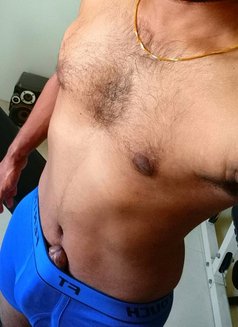 Demy - Male escort in Colombo Photo 10 of 20