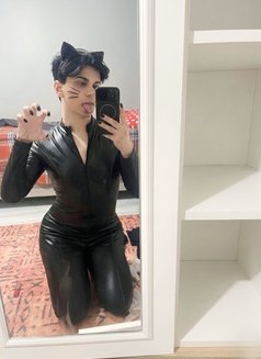 Deni̇z - Male escort in İstanbul Photo 1 of 9