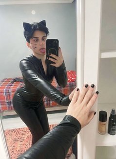 Deni̇z - Male escort in İstanbul Photo 2 of 9