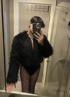 Deni̇z - Male escort in İstanbul Photo 6 of 9