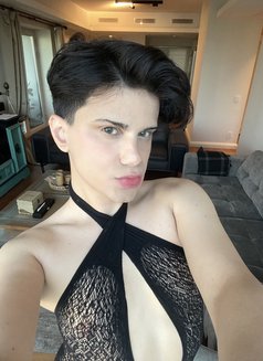 Deni̇z - Male escort in İstanbul Photo 10 of 10