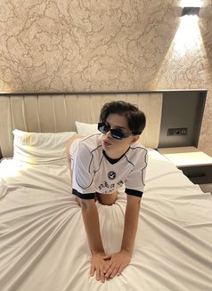 Deni̇z - Male escort in İstanbul Photo 6 of 9
