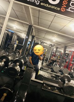 Denis - Male escort in Colombo Photo 3 of 3