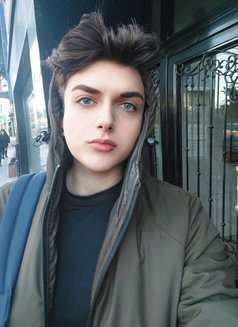 Denis مرافقة مثلي الجنس في اسطنبول - Acompañantes masculino in İstanbul Photo 13 of 14