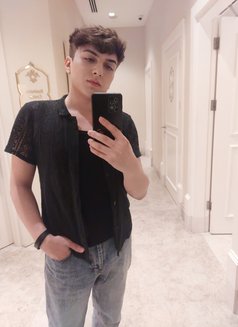 Denis مرافقة مثلي الجنس في اسطنبول - Acompañantes masculino in İstanbul Photo 14 of 14