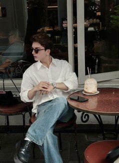 Denis مرافقة مثلي الجنس في اسطنبول - Acompañantes masculino in İstanbul Photo 8 of 9
