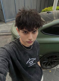 Denis مرافقة مثلي الجنس في اسطنبول - Acompañantes masculino in İstanbul Photo 9 of 9