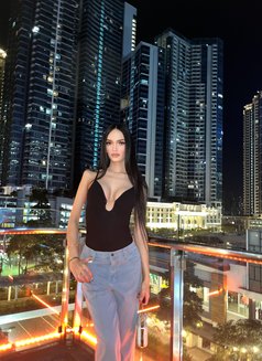 Denise Henderson - Transsexual escort in Manila Photo 5 of 14