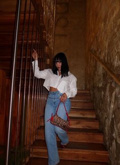 Denise - escort in Beirut Photo 1 of 15