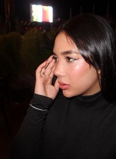 Denise - escort in Beirut Photo 9 of 15