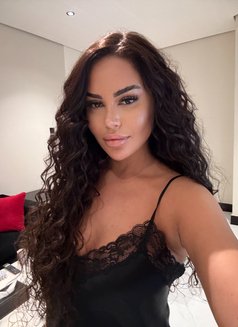 Denisse - puta in Riyadh Photo 1 of 7