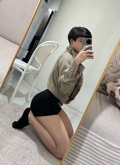 Deniz - Male escort in İstanbul Photo 2 of 3