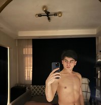 Deniz - Male escort in İstanbul