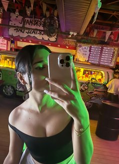 Deniz - Transsexual escort in İstanbul Photo 15 of 16