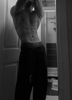 DENİZİSTANBULVIPXXL - Acompañantes masculino in İstanbul Photo 4 of 4