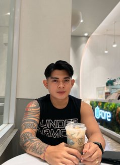 Dennis in Seminyak Bali - Acompañante masculino in Bali Photo 23 of 23