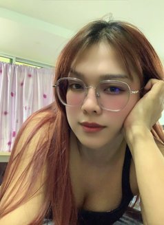 Denny Cia - Transsexual escort in Manila Photo 3 of 6
