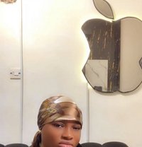 Denny - escort in Okinawa Island