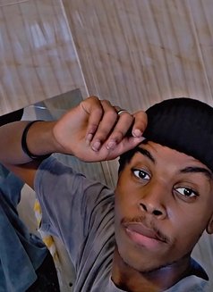 Denzel - Male escort in Nairobi Photo 1 of 1