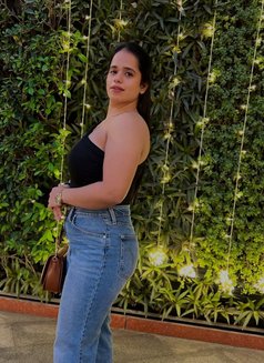 Depti Sharma - escort in Abu Dhabi Photo 2 of 8