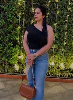 Depti Sharma - escort in Abu Dhabi Photo 5 of 8