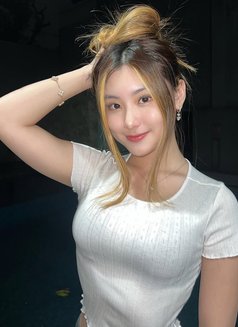 DeRa spa and Special Service - escort in Jakarta Photo 2 of 8