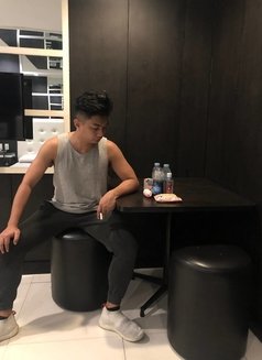 Derek Yu - Male escort in Manila Photo 3 of 8