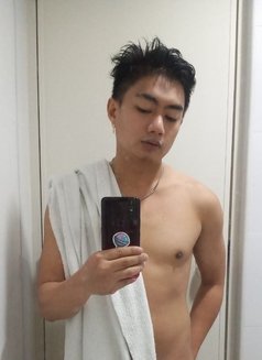 Derek Yu - Male escort in Manila Photo 6 of 8