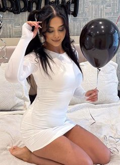 Deria - escort in Dubai Photo 7 of 15