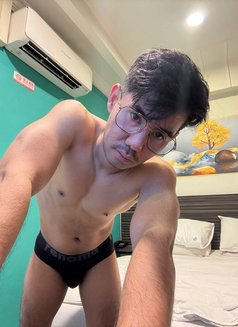 Deryl Here - Male escort in Bali Photo 4 of 6