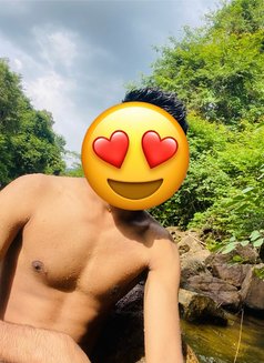 Desh - Male escort in Colombo Photo 1 of 3