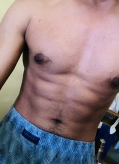 Desh - Male escort in Colombo Photo 3 of 3