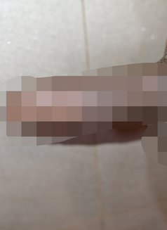 Deshan - Male escort in Colombo Photo 1 of 3