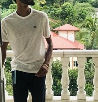 Deshan - Male escort in Colombo