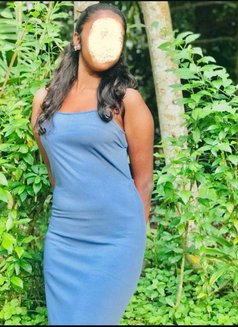Deshani (Wellawaththa) - escort in Colombo Photo 1 of 4