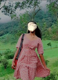 Deshani (Wellawaththa) - escort in Colombo Photo 2 of 4