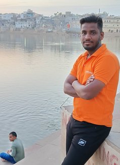 Desi Boy in Ahamdabad - Male adult performer in Ahmedabad Photo 1 of 1