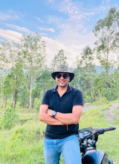 Desi Guy big size in Delhi - Male escort in New Delhi Photo 3 of 3