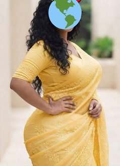Desi Indian Bhabhi - escort in Sharjah Photo 3 of 5
