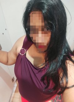 Desi Priya Dharshini - escort in Chennai Photo 1 of 5