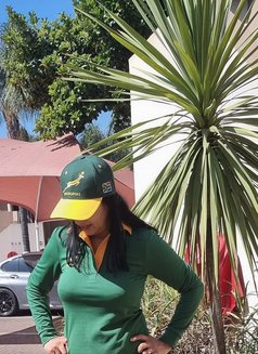 Desi Queen - escort in Johannesburg Photo 1 of 2