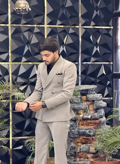 Desibull8 - Male escort in New Delhi Photo 1 of 3
