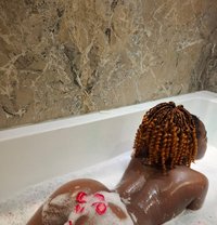 Desire - escort in New Delhi Photo 1 of 4