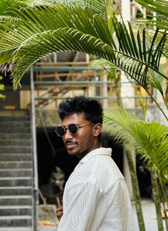 Desire Love Sex - Male escort in Dubai Photo 9 of 9
