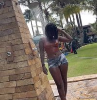 Desire - puta in Kampala