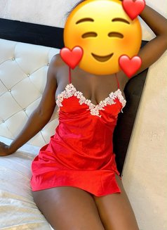 Whitney - escort in Chandigarh Photo 1 of 3
